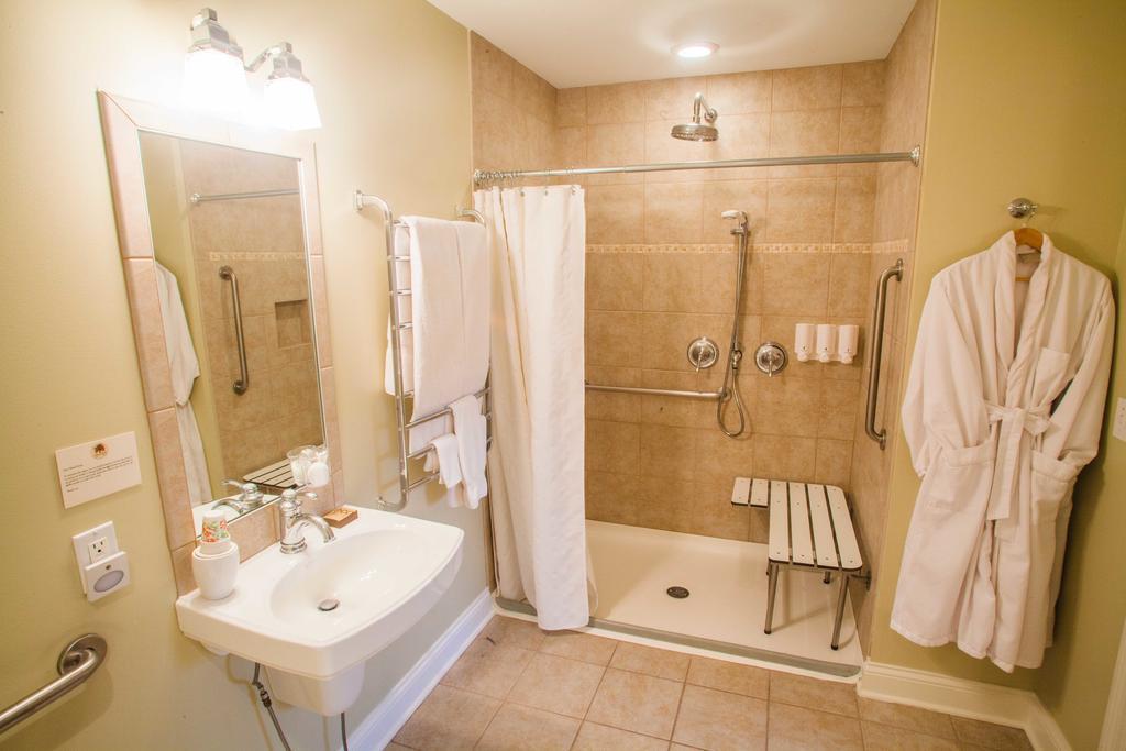 Seven Oaks Bed & Breakfast Lake Geneva Habitación foto